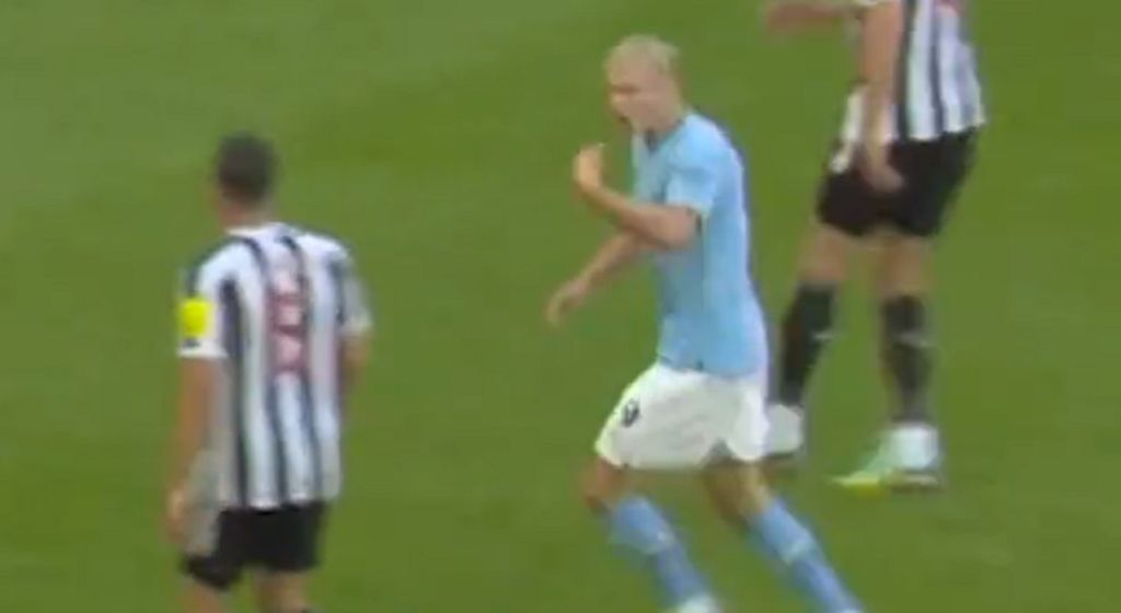 Ο Χάαλαντ μαγεύτηκε από τις εξωγήινες ασίστ του Ντε Μπρούιν (vid)