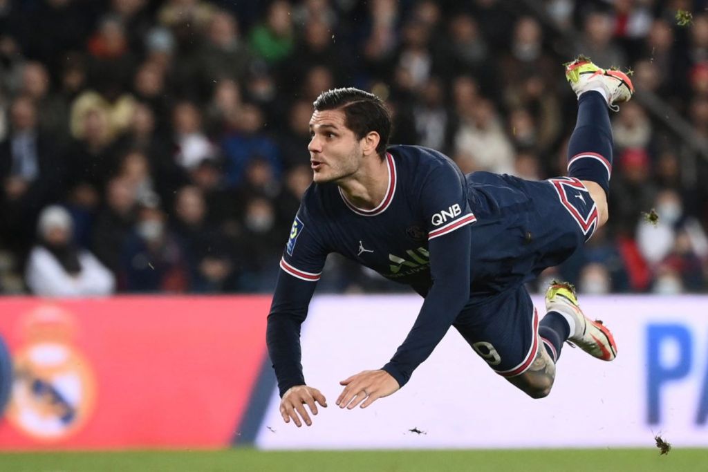 Η Παρί… σουτάρει τον Ικάρντι και τον στέλνει στον Μπερλουσκόνι!