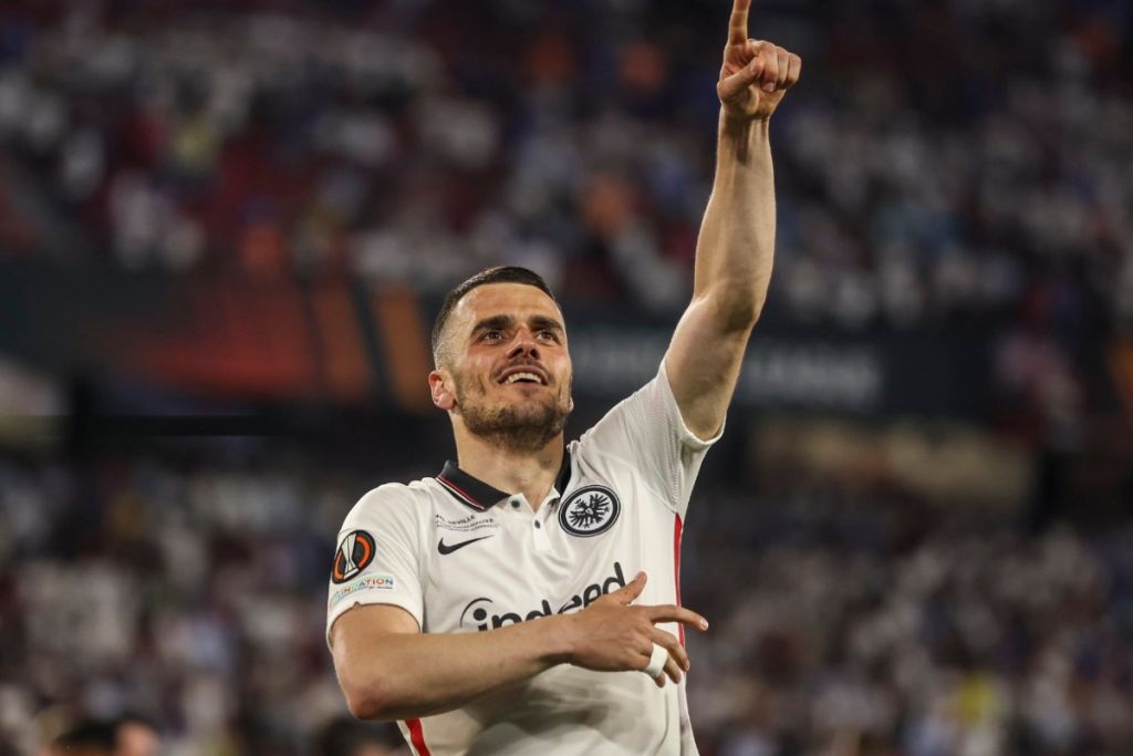 Η Γιουβέντους αποκτάει ένα από τα κορυφαία μπακ-χαφ στην Ευρώπη