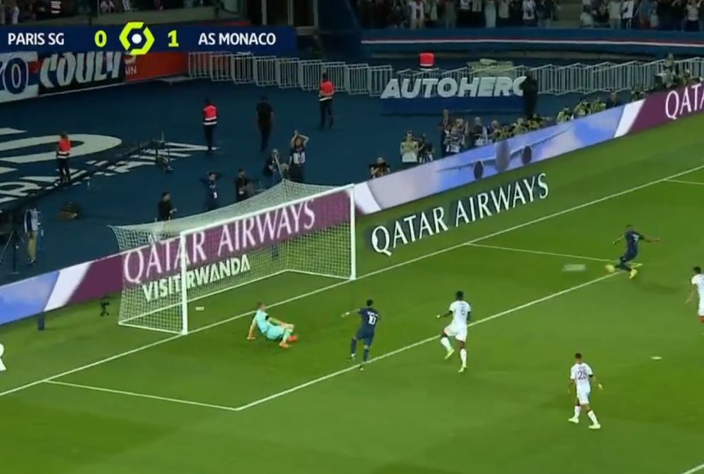 Μπαπέ, πλάκα μας κάνεις; Αδιανότητη χαμένη ευκαιρία με άδειο τέρμα! (vid)