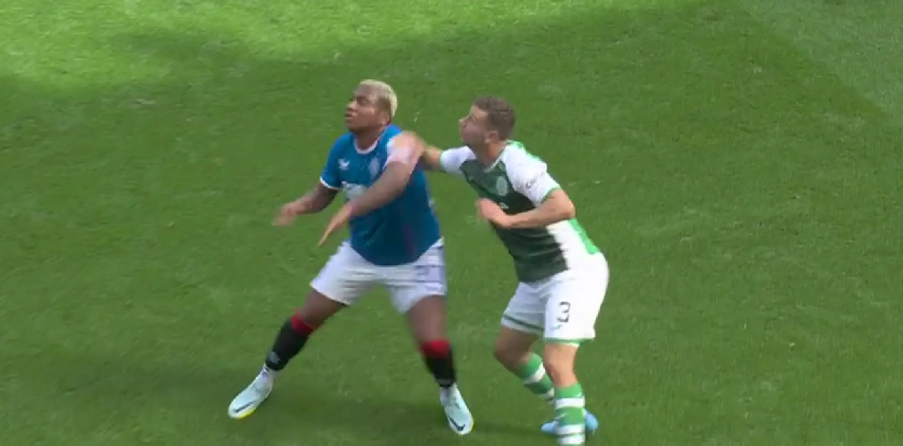 Παίκτης της Ρέιντζερς έβγαλε… νοκ- άουτ αντίπαλό του με ένα χτύπημα! (vid)