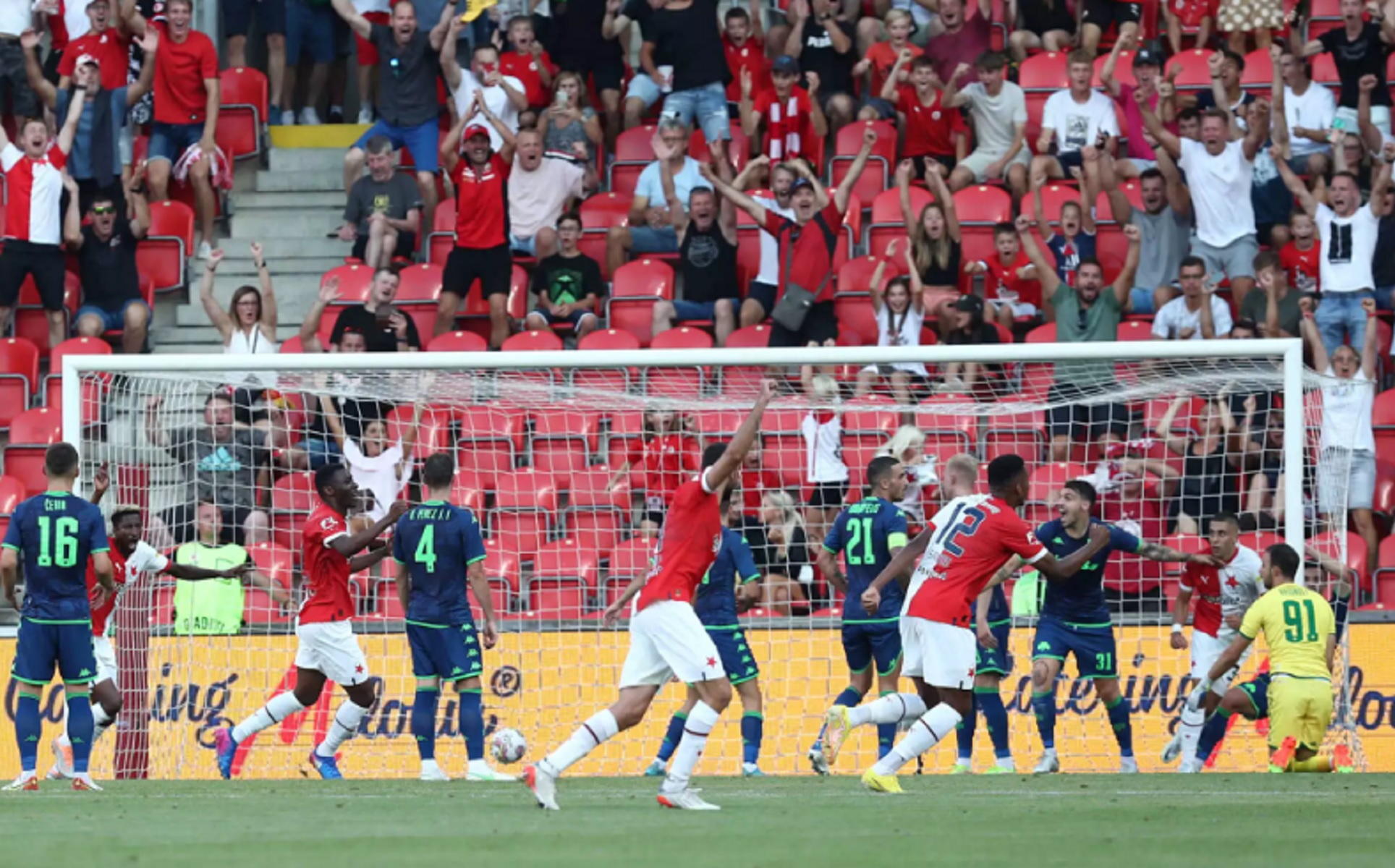 Παναθηναϊκός: Τον δίκασαν στη Πράγα και τώρα τρέχει (vid)