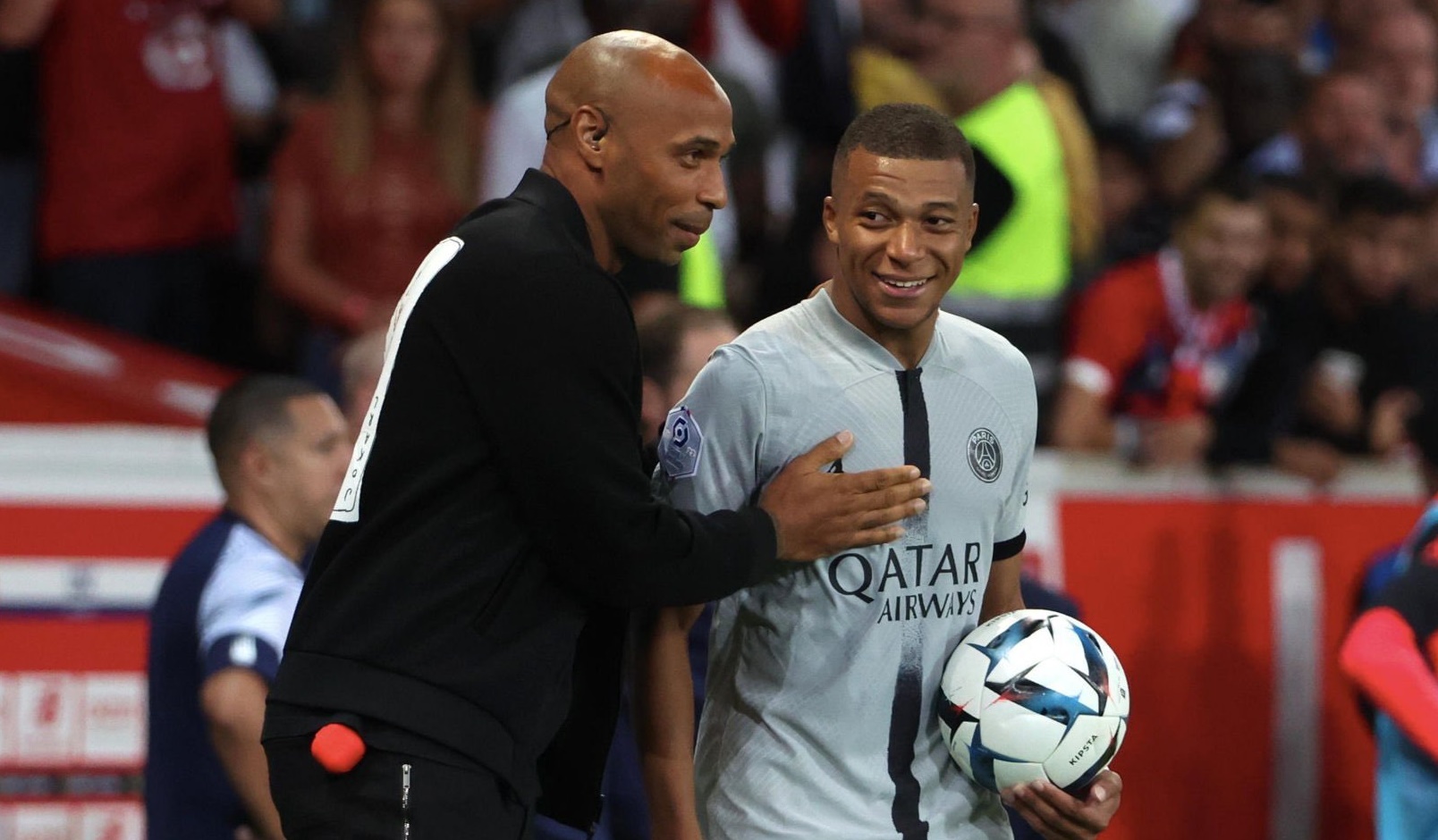 Αποθέωσε Παρί ο Ανρί: «Θα ήθελα να παίζω και εγώ με αυτή την ομάδα»