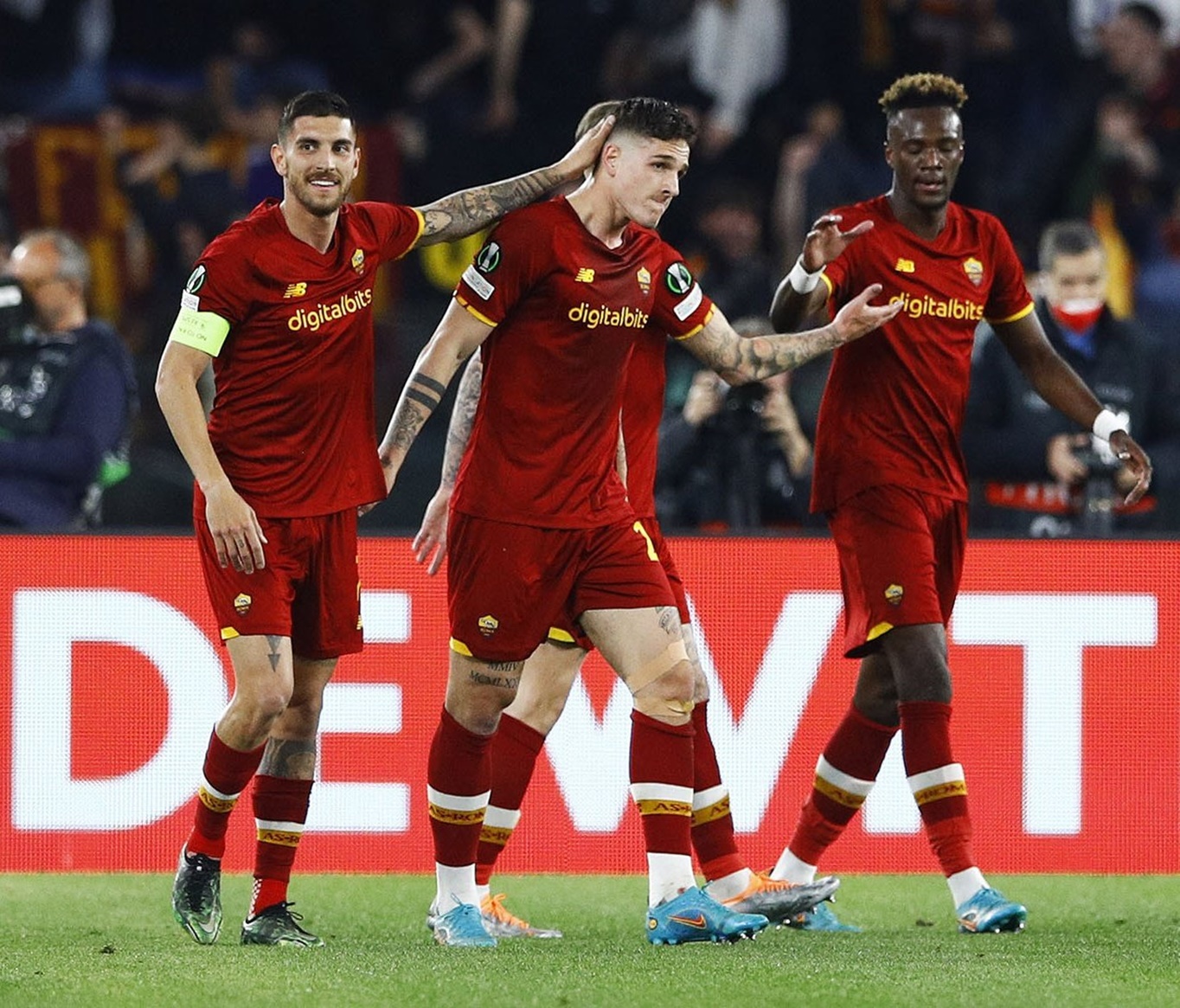 Η αγάπη του Ζανιόλο για τη Ρόμα φαίνεται σε μία και μόνο φωτογραφία! (pic)