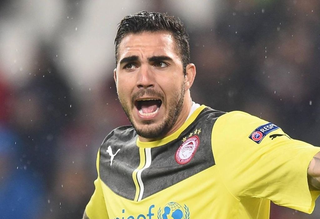 Κρέμασε τα γάντια του ο Ρομπέρτο, με ειδική μνεία στον Ολυμπιακό! (pic)