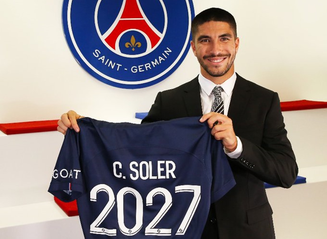 Επίσημα στην Παρί Σεν Ζερμέν ο «εγκέφαλος» της Βαλένθια! (vid)