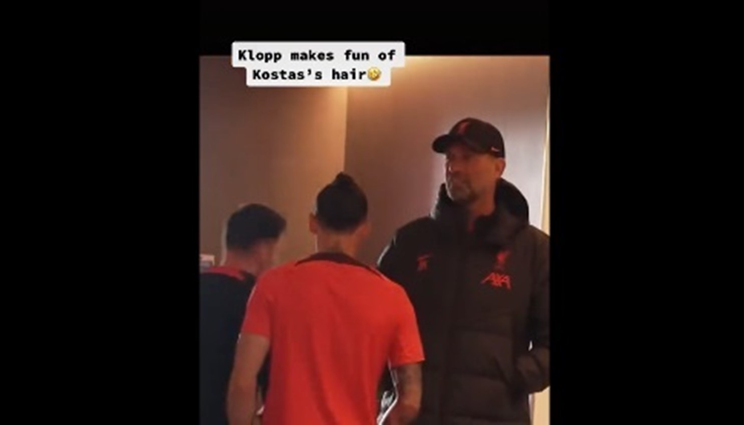 Ο Κλοπ «γλέντησε» τον Τσιμίκα για το μαλλί του με απίθανο τρόπο! (vid)