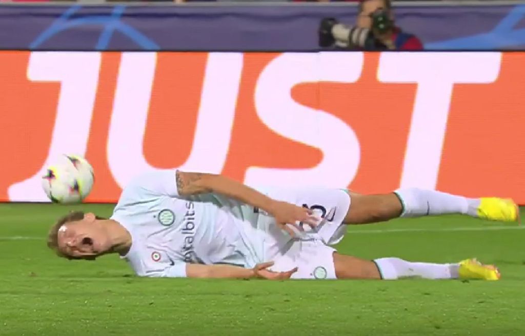 Ο Μπούχα πήγε να… κόψει την καριέρα του Μπαρέλα – Σφάδαζε ο Ιταλός! (vid)