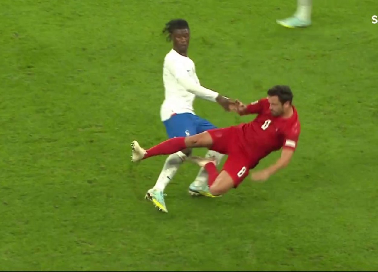 Απογοήτευση για Καμαβινγκά: «Μην σε ξαναδώ να κάνεις τέτοια πράγματα»