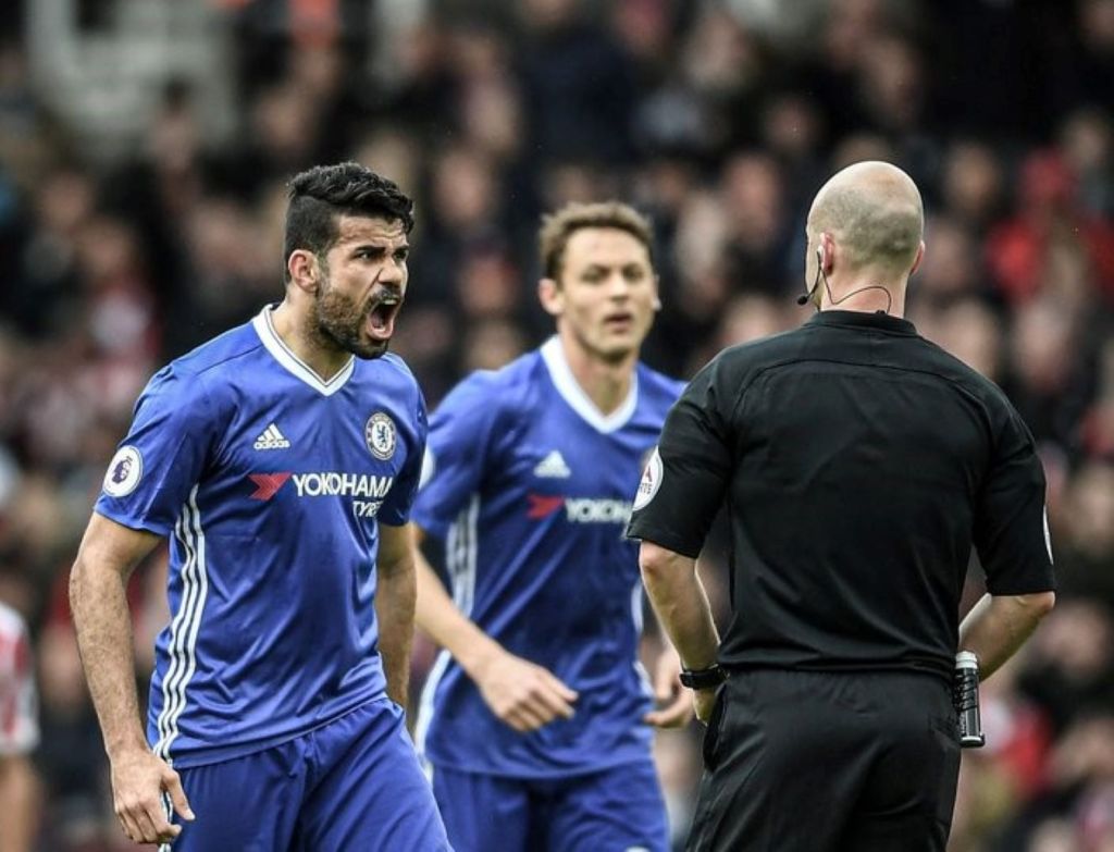 Πάτησε στο Νησί ο Ντιέγκο Κόστα – Έτοιμος να… δαγκώσει με τους «Λύκους»