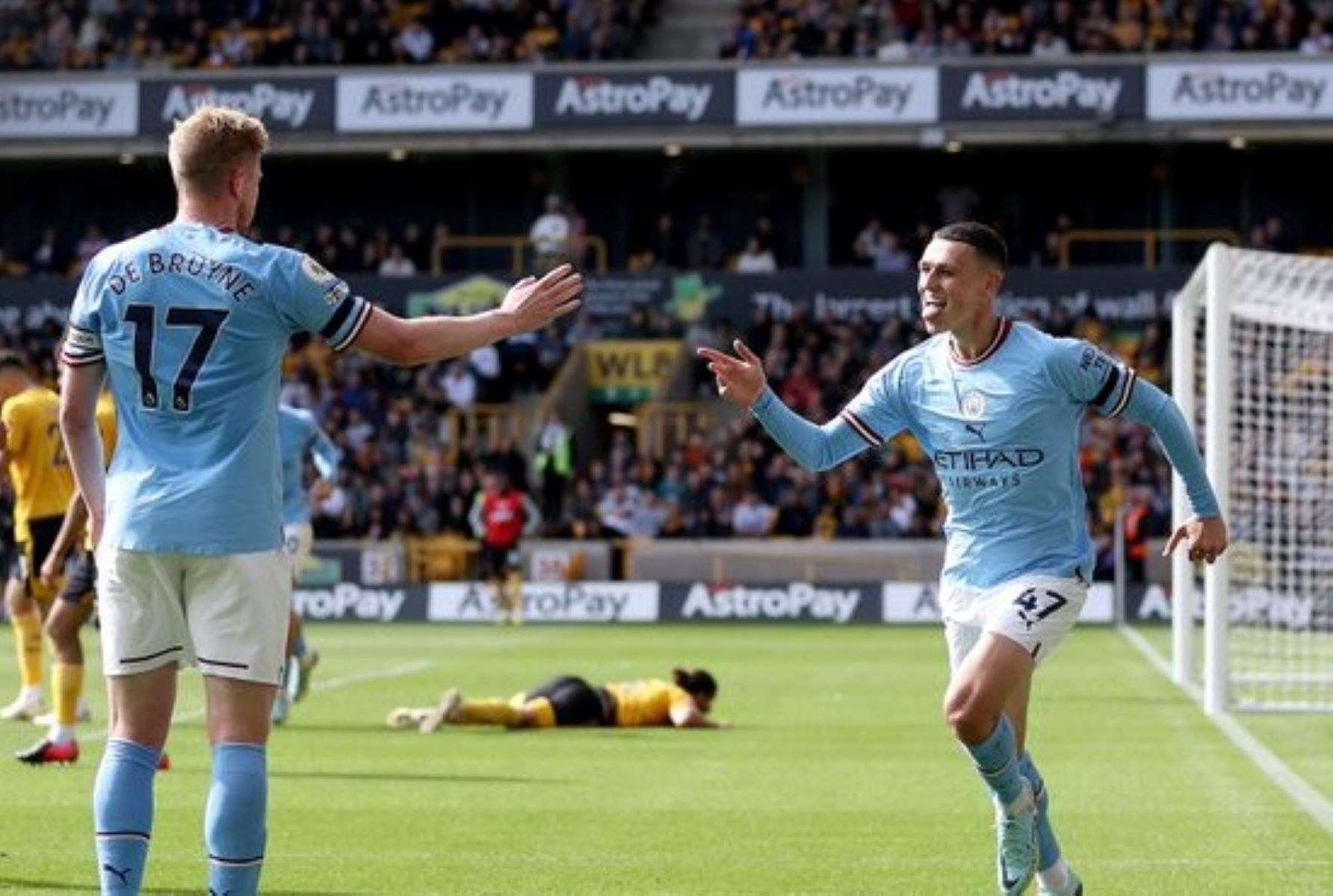 Τα εύσημα στον Χάαλαντ, η υπόκλιση στον Ντε Μπρούιν (vid)