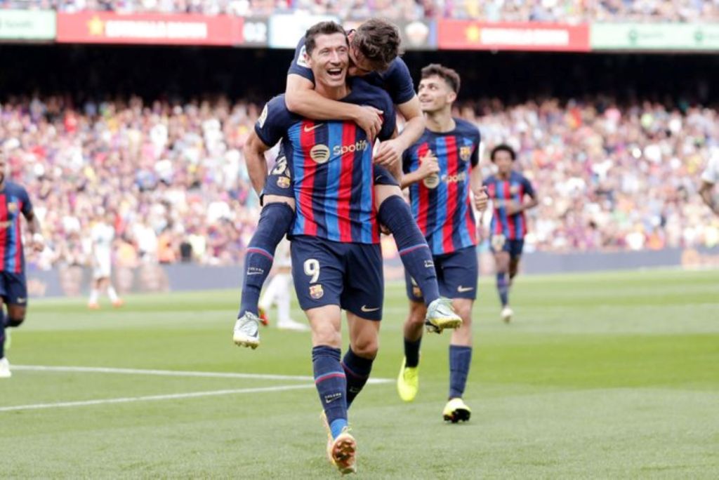 Με «καυτό» Λεβαντόφσκι η Μπάρτσελόνα είναι μόνο για το ρετιρέ (vid)