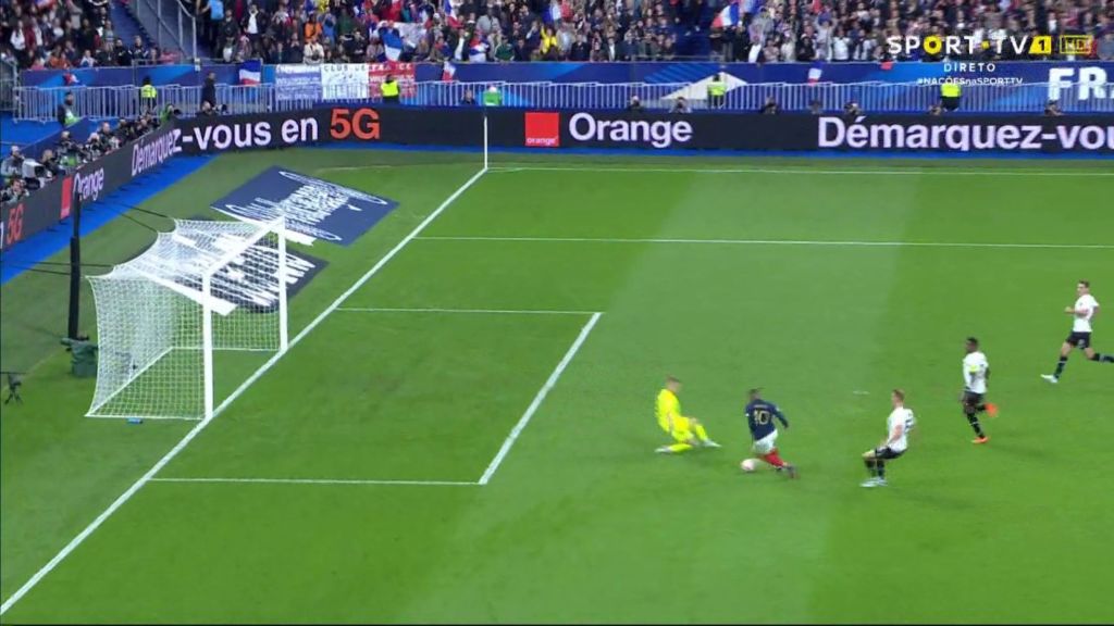 O Μπαπέ έβαλε γκολάρα έχασε όμως και το άχαστο της βραδιάς (vid)