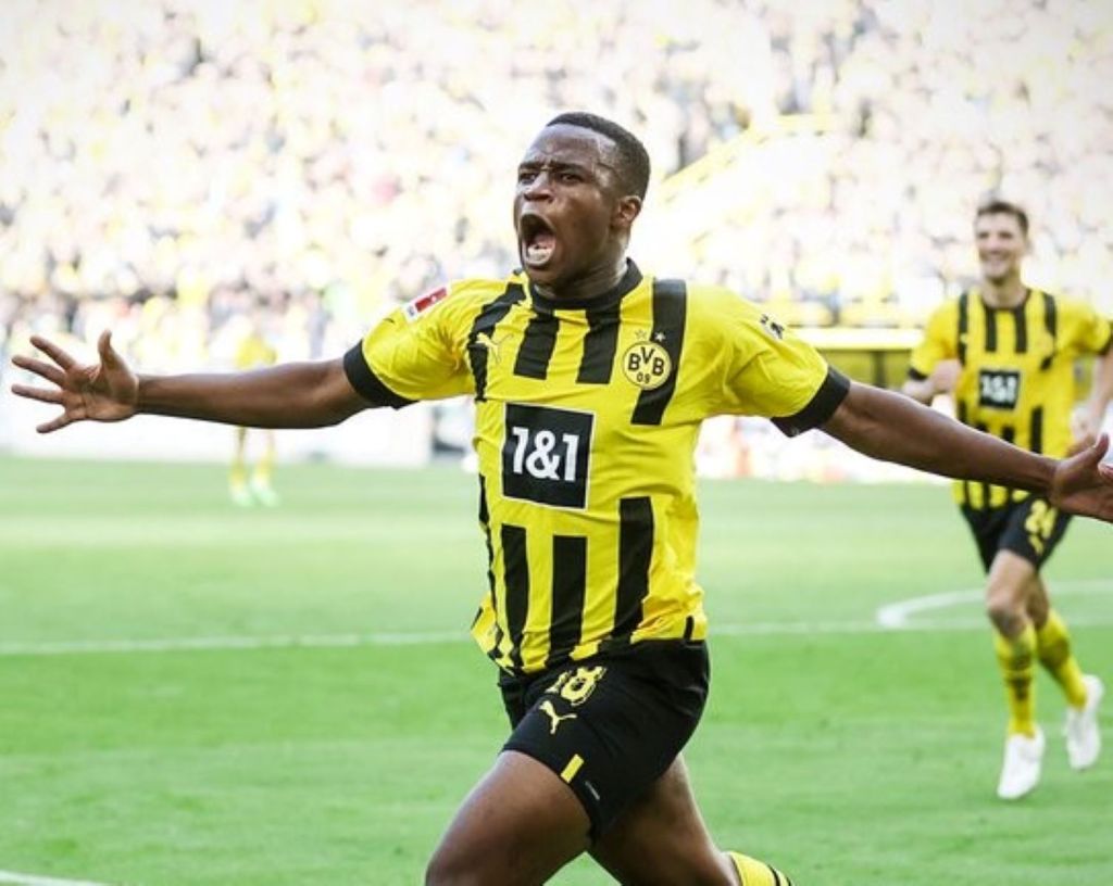 O – αγνώστου ηλικίας – Μουκοκό αποφάσισε το καλύτερο για το μέλλον του!