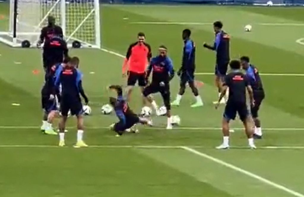 Παρί: To καλύτερο κορόιδο όλων των εποχών με «θύμα» τον Βεράτι (vid)