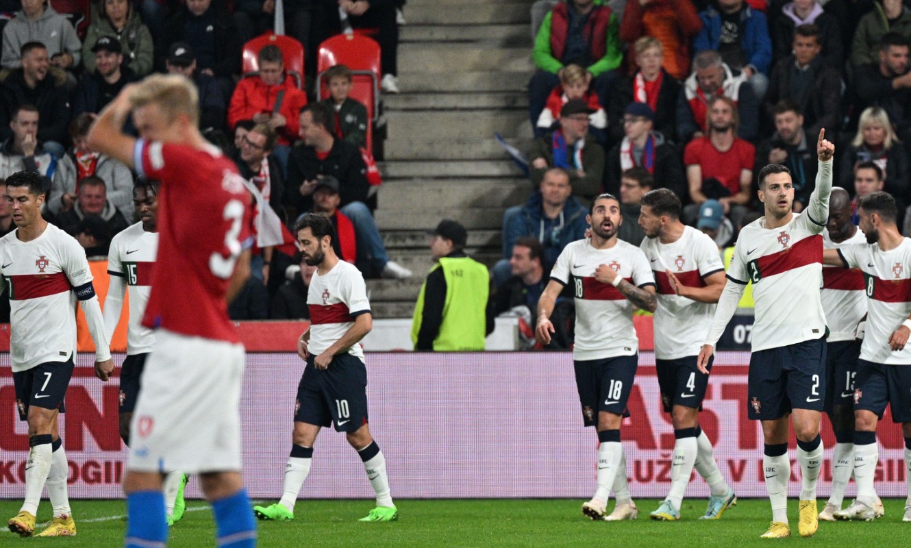 Τα αστέρια της Γιουνάιτεντ «κουβάλησαν» την Πορτογαλία στην κορυφή του ομίλου (vid)