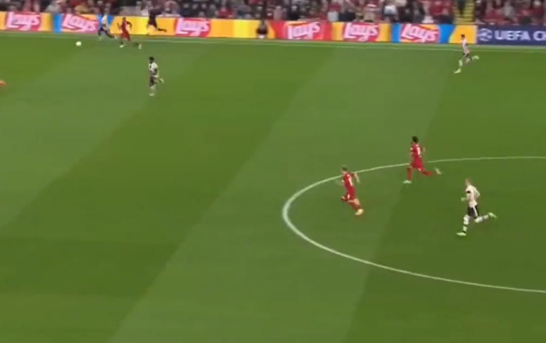 Έβαλε… νίτρο ο Σαλάχ – Κούρσα 70 μέτρων από την επίθεση στην άμυνα (vid)