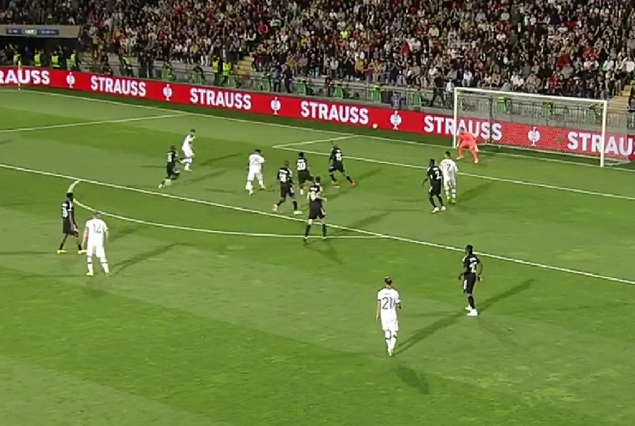 Σέριφ – Γιουνάιτεντ: Ο Σάντσο χόρεψε τους Μολδαβούς και πλάσαρε για το 0-1! (vid)