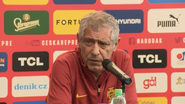 Φερνάντο Σάντος: Στηρίζει κάθε παίκτη του πάντα και παντού!