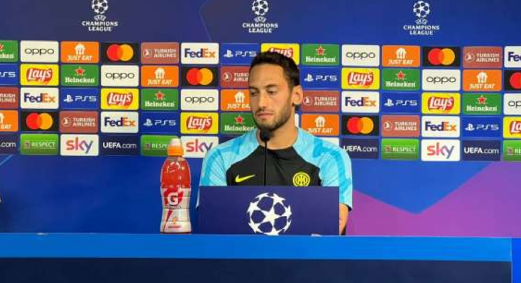 Η Μίλαν «πλήγωσε» τον Τσαλχάνογλου και αυτό φαίνεται στις δηλώσεις του!