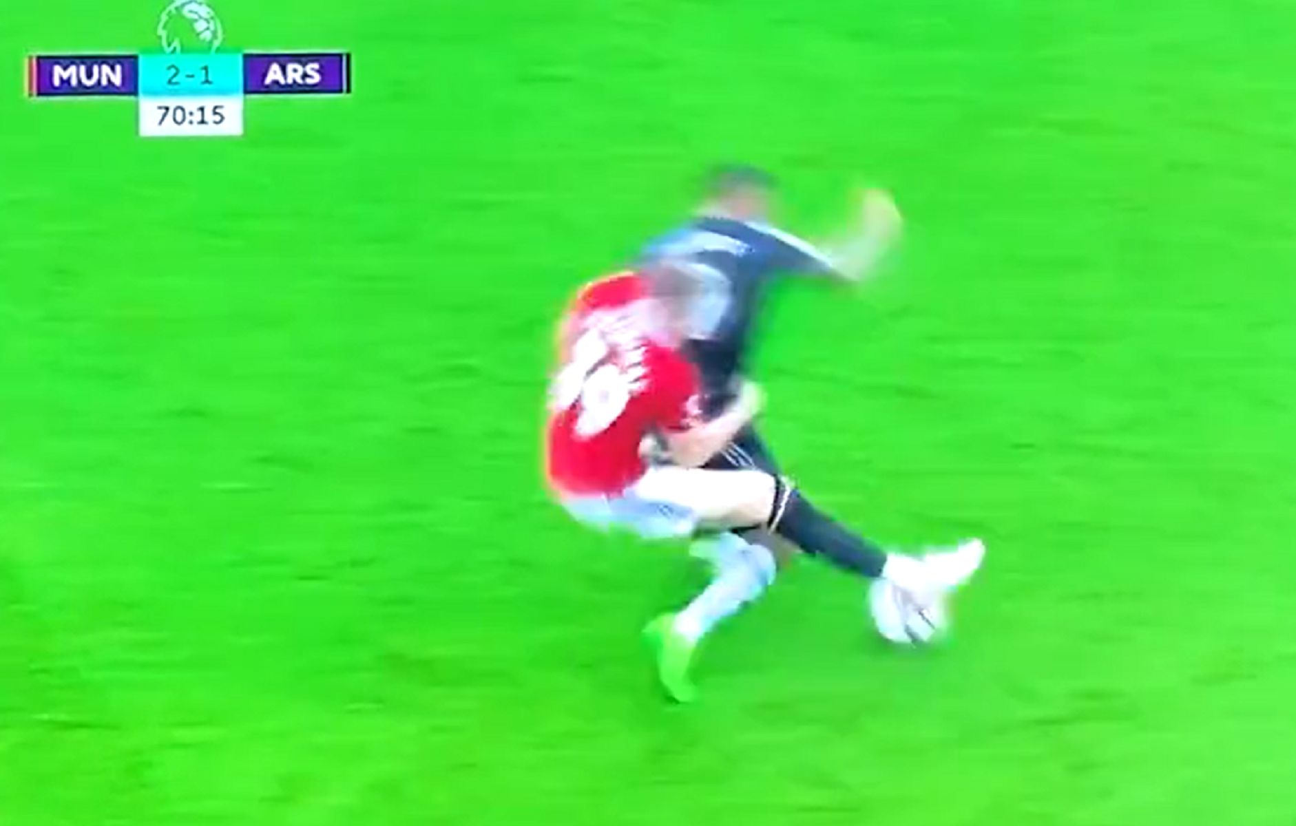 H κίτρινη του ΜακΤόμινει στην… ελληνορωμαϊκή πάλη με θύμα τον Γκάμπριελ (vid)