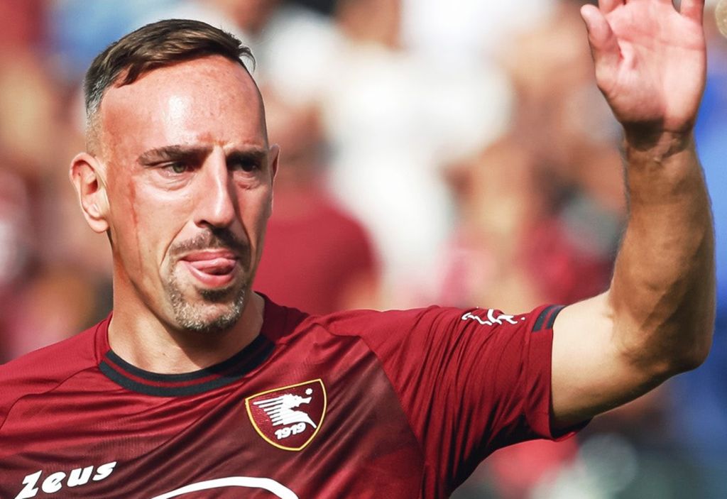 Δεν άντεξε ο Ριμπερί και ξέσπασε σε κλάματα στο αντίο του! (vid)