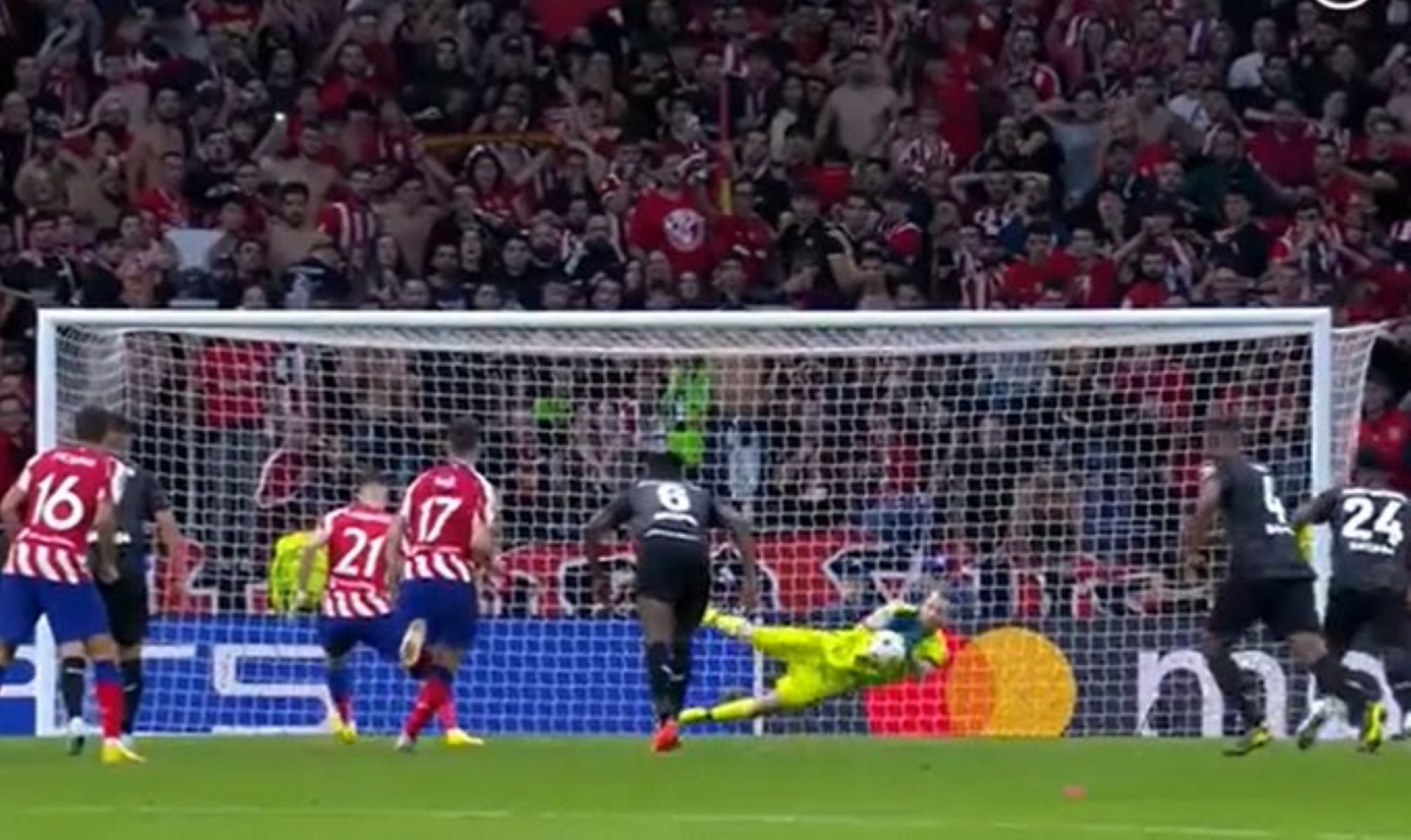 Καρέ – καρέ το απίστευτο φινάλε στο Ατλέτικο – Λεβερκούζεν (vid)