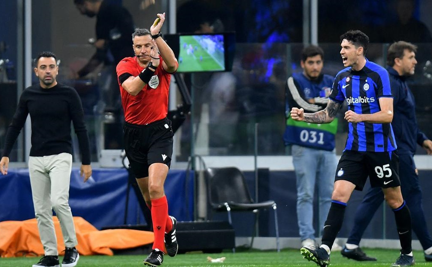 Η UEFA δεν «ξήλωσε» τον VAR του Ίντερ – Μπαρτσελόνα, αλλά τον έχει και στο Ρόμα – Μπέτις! (vids)