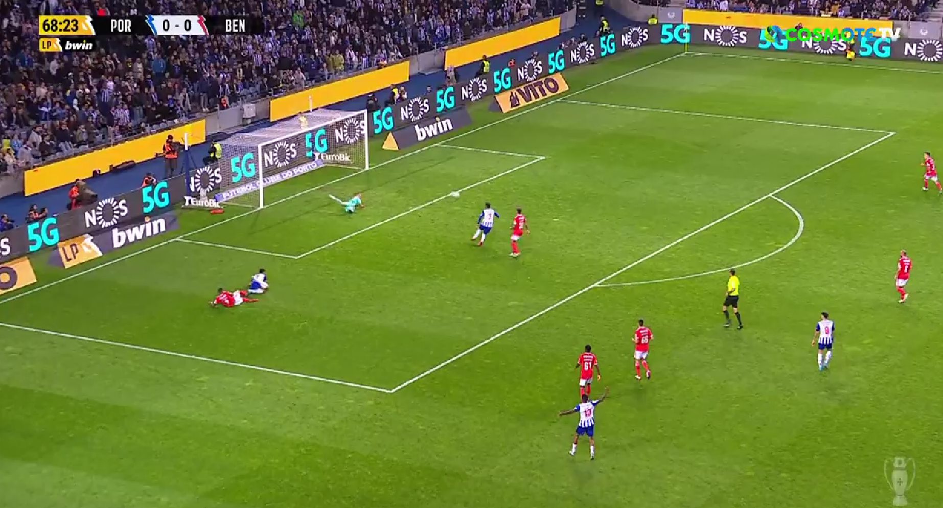 O Βλαχοδήμος τα πιάνει όλα και… συμφέρει! (vids)