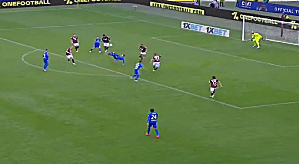 H τέχνη δεν ξεχνιέται – ΓΚΟΛΑΡΑ με ψαλιδάκι ο Ντέστρο! (vid)