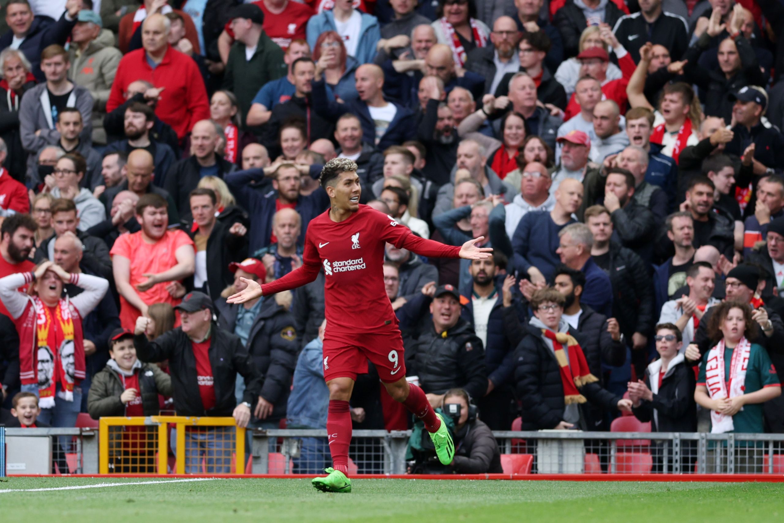 Ματσάρα στο Άνφιλντ και “κλάμα” στην Λίβερπουλ – Τροσάρντ και… -11 από την κορυφή (vid)
