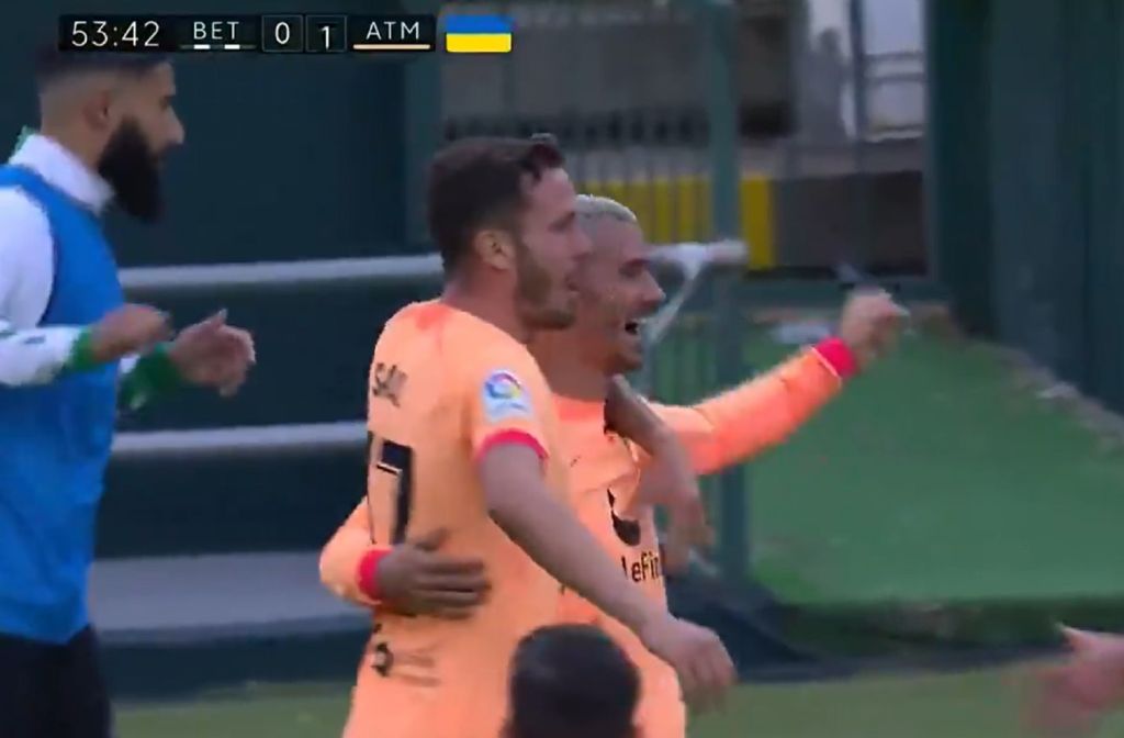 O  αναγεννημένος Γκριεζμάν βάζει γκολάρες και με απευθείας κόρνερ (vid)