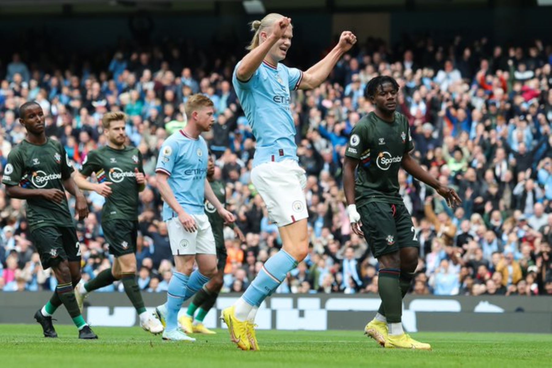 Tα νούμερα του Χάαλαντ στο Νησί είναι ΤΡΟΜΑΚΤΙΚΑ (stats)