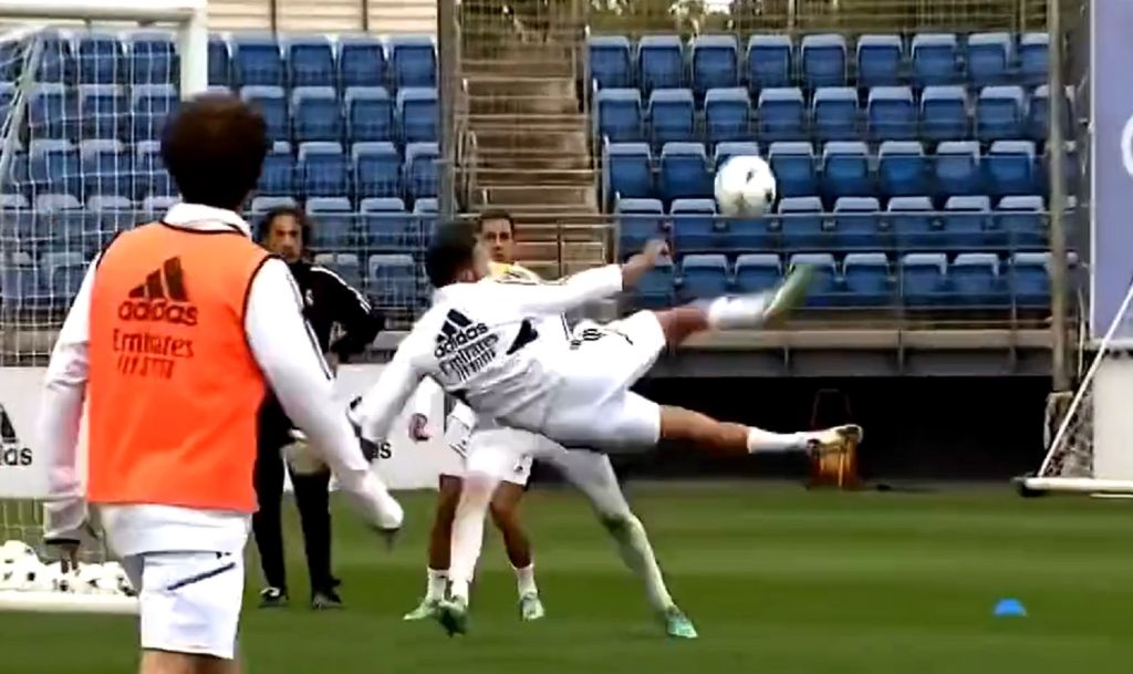 Ο Αζάρ μένει στη Ρεάλ για να βάζει γκολάρες… στη προπόνηση (vid)