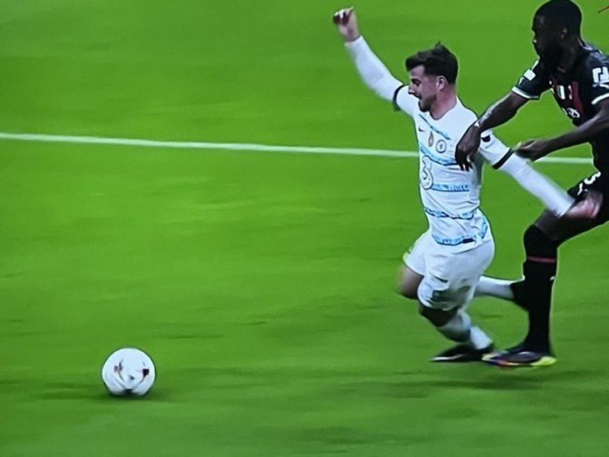 Έξαλλος Τονάλι: «Κόκκινη κάρτα; Θα καταντήσετε να κάνετε το ποδόσφαιρο… μπάσκετ» (vid)