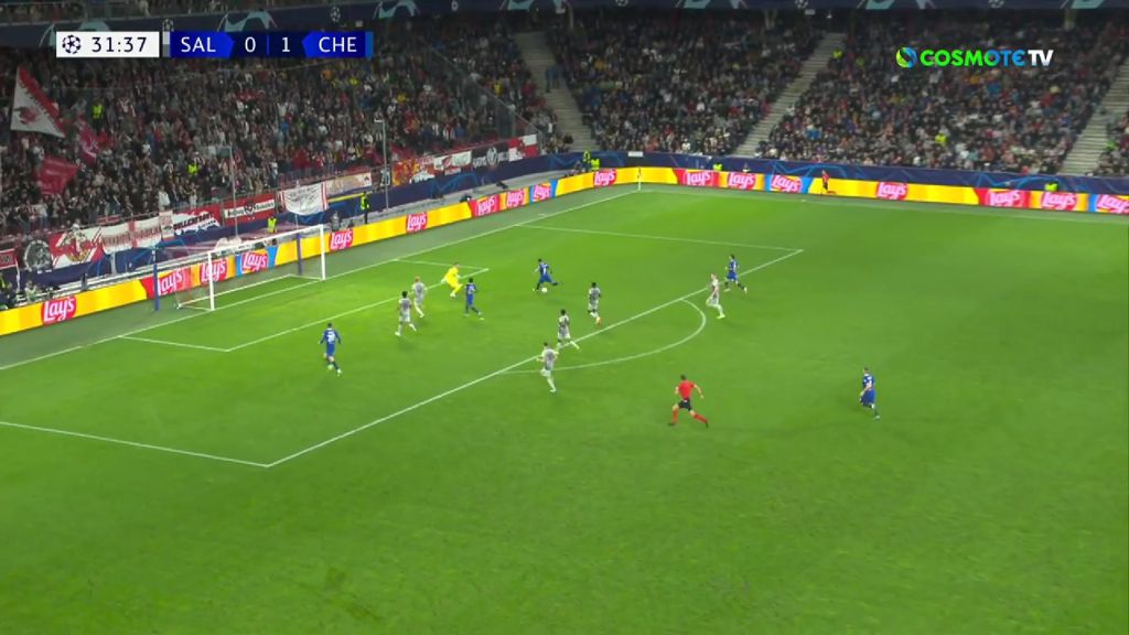 Ο τερματοφύλακας της Σάλτσμπουργκ… ξεφτίλισε τον Ομπαμεγιάνγκ με τις αποκρούσεις του! (vids)