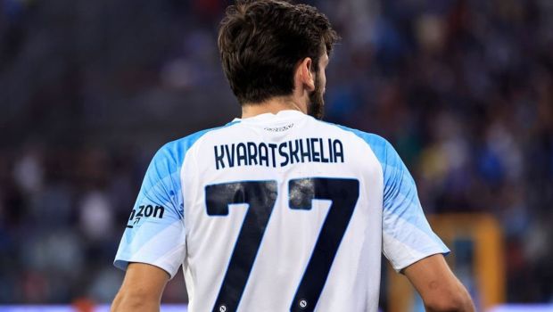 L’Italia impazzisce con il nuovo assist di Kvaratskelia!  (video)