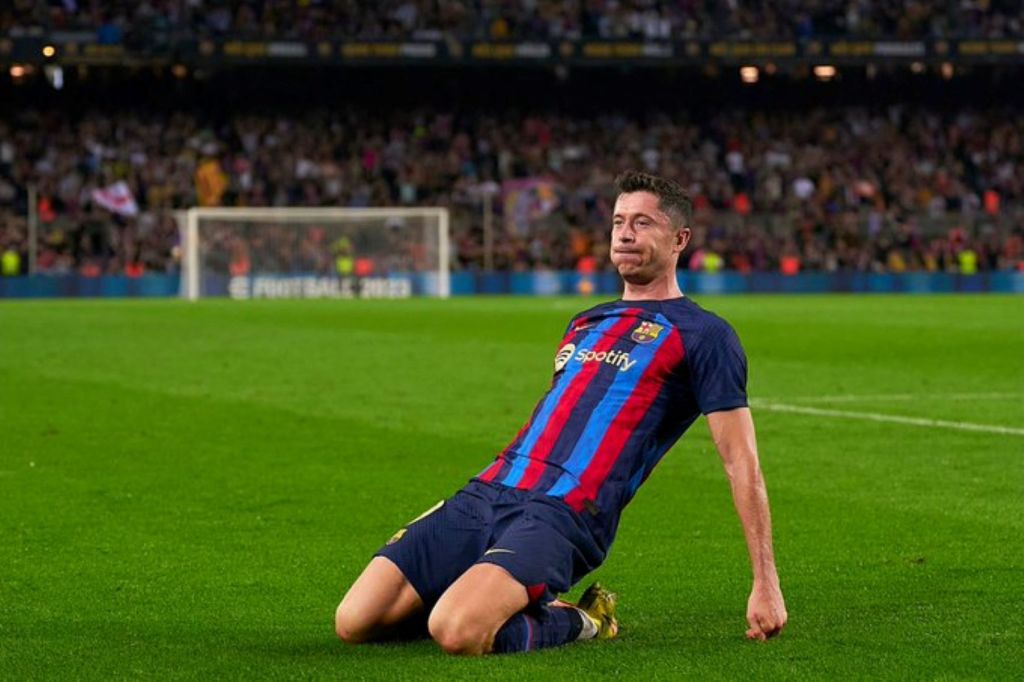 Μπαρτσελόνα: Ζωντανός θρύλος ο Λεβαντόφσκι – Πέρασε το φράγμα των 600 γκολ (vid)