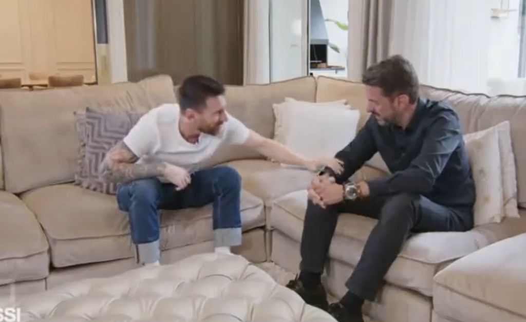 Μέσι: Δημοσιογράφος έβαλε τα κλάματα την ώρα που έπαιρνε συνέντευξη στον Αργεντινό (vid)