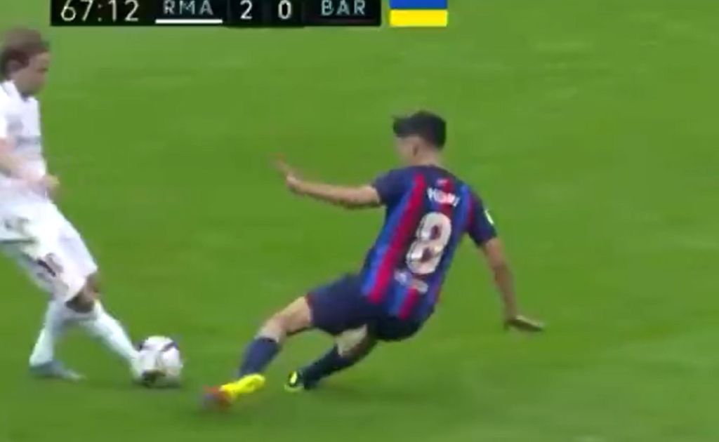 Ο Μόντριτς «έσπασε» τους αστραγάλους του Πέδρι (vid)