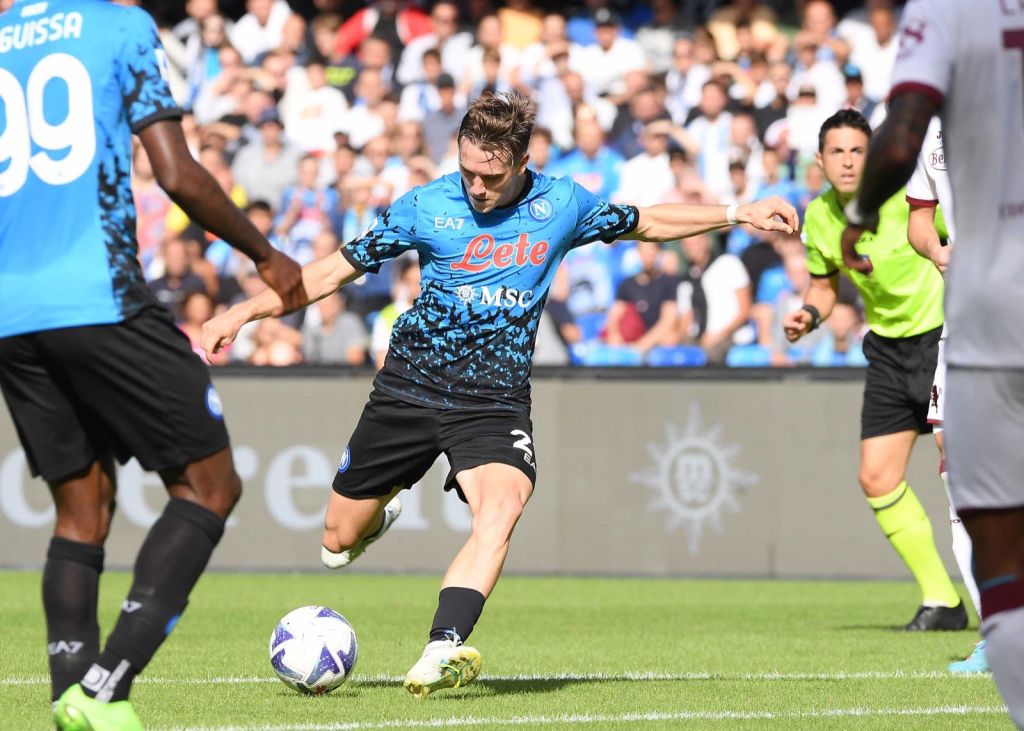 Άντε πιάστε την! Νίκη και κορυφή για την σπουδαία Νάπολι (vid)