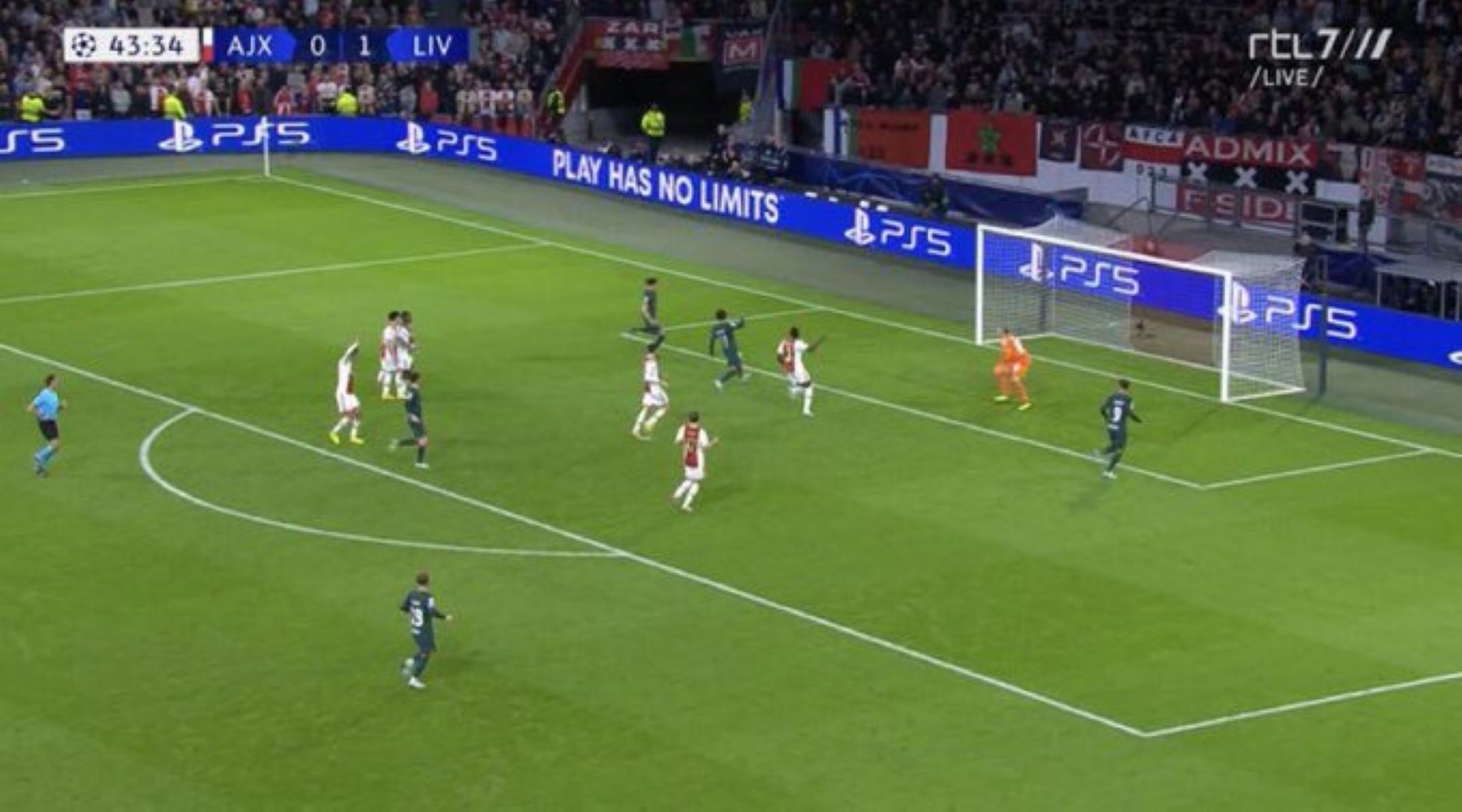 Ο Νούνιες έχασε το γκολ που απαγορεύεται να χαθεί (vid)