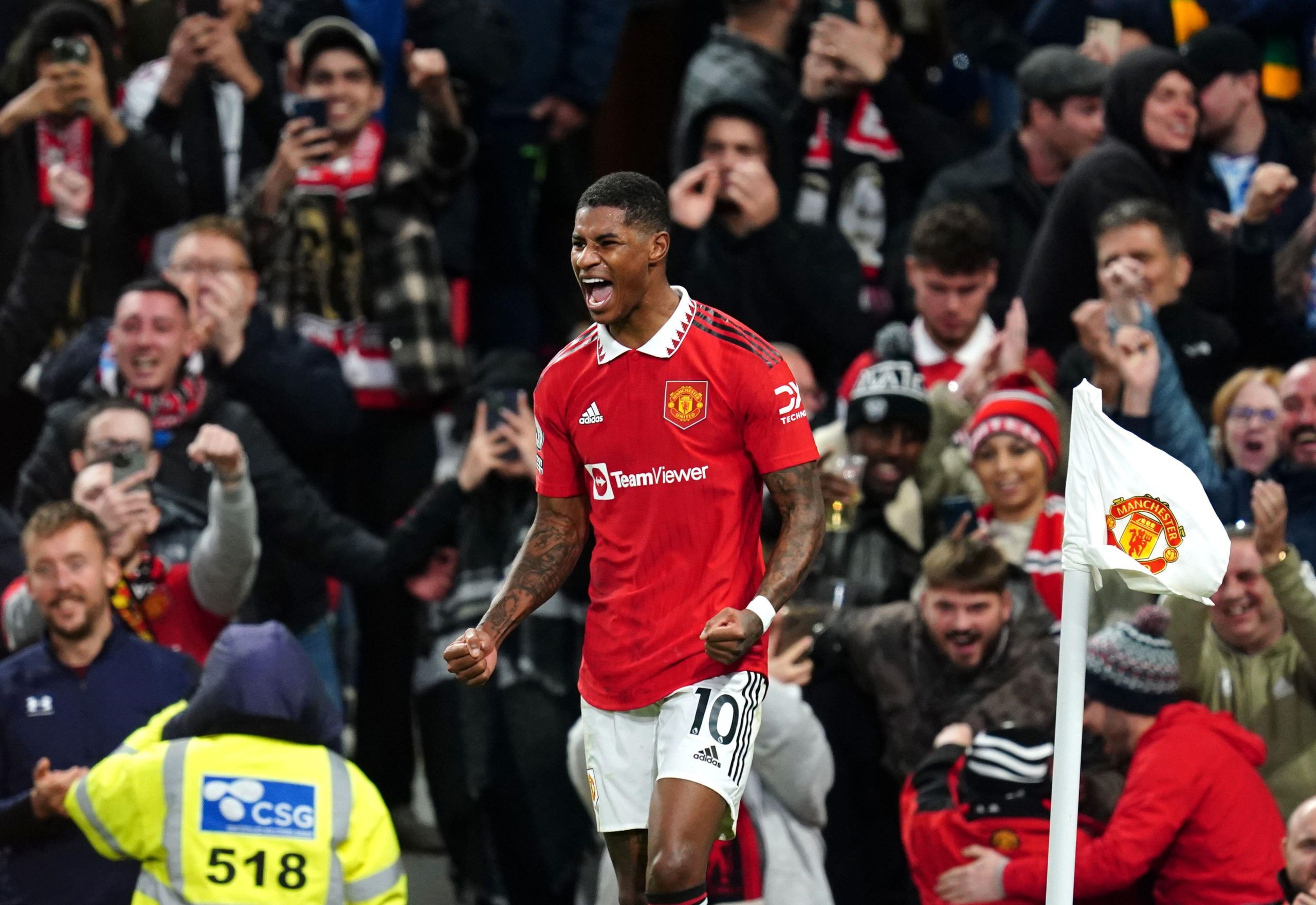 Η Γιουνάιτεντ… ξυπνάει – Τεράστια νίκη και επιτέλους 5αδα! (vid)