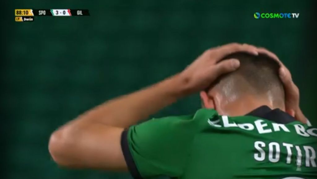 Ο Αλεξανδρόπουλος ακόμα τραβάει τα… μαλλιά του με αυτό που έχασε! (vid)