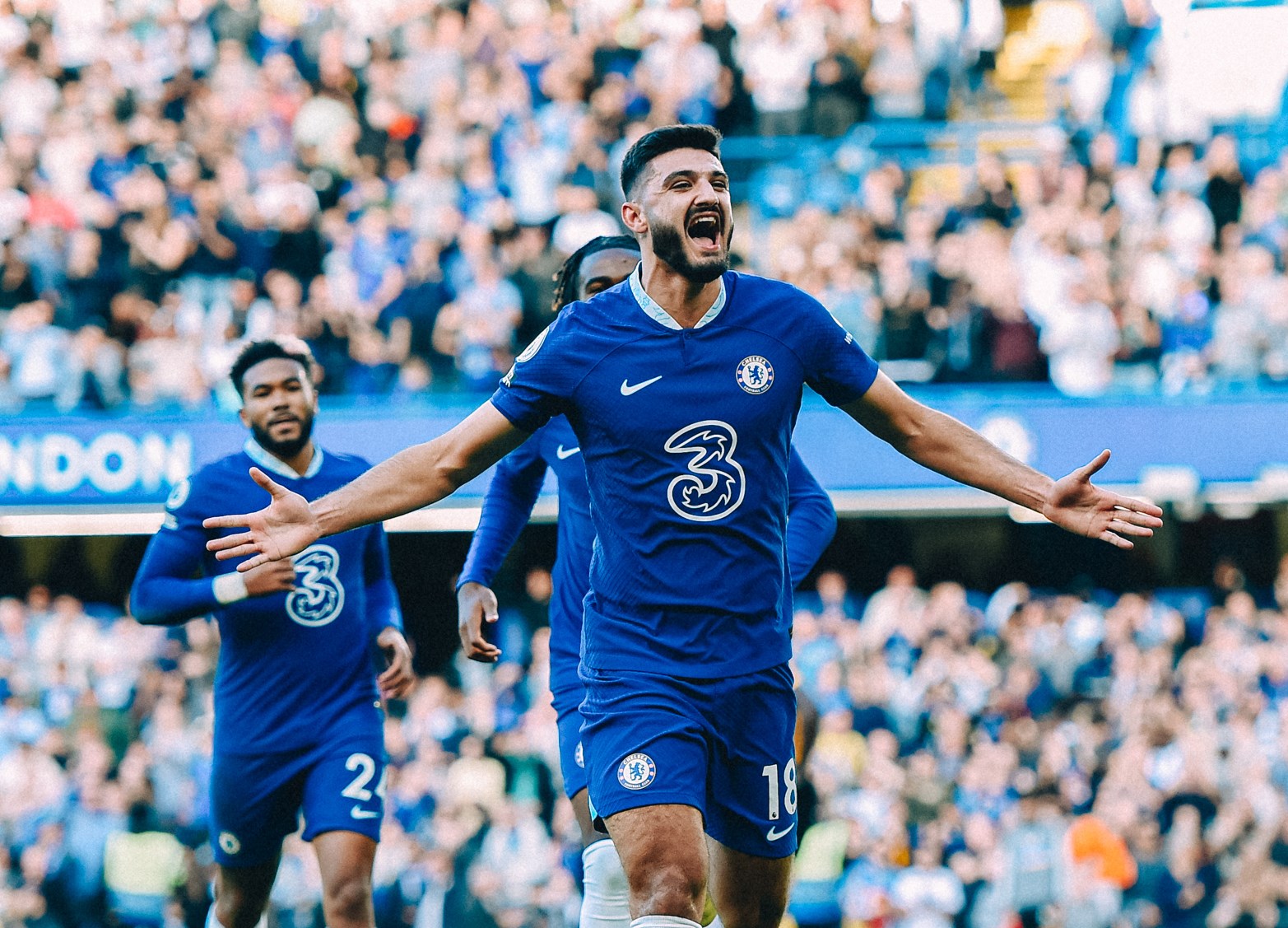 Η Τσέλσι δεν έχει όρεξη για αστεία: Από εδώ και πέρα στην έδρα της ρίχνει μόνο… τρία! (vid)