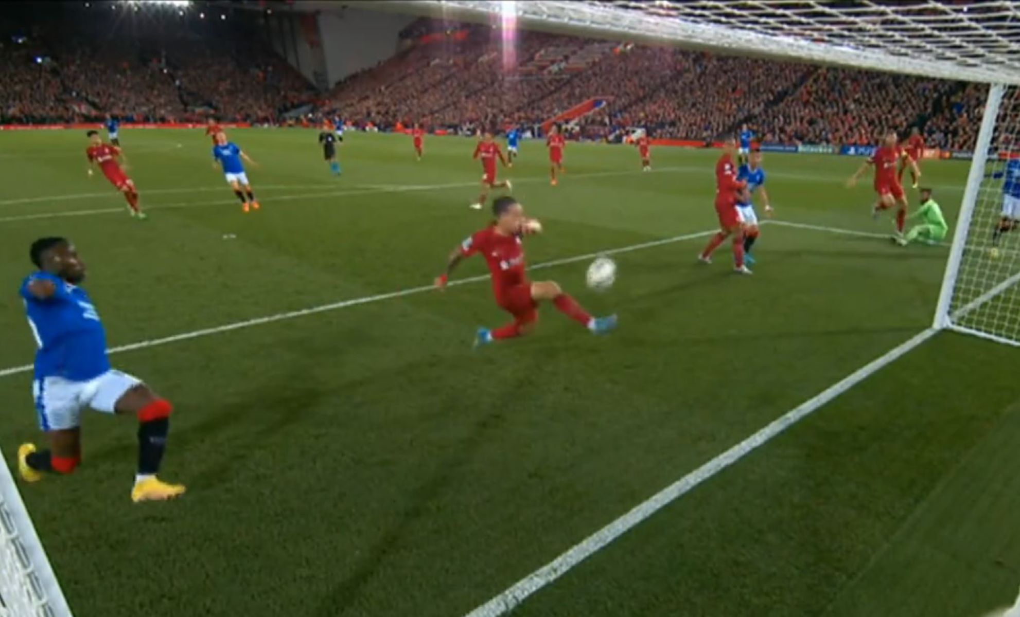 Λίβερπουλ – Ρέιντζερς: Η απίστευτη επέμβαση του Τσιμίκα πάνω στη γραμμή (vid)