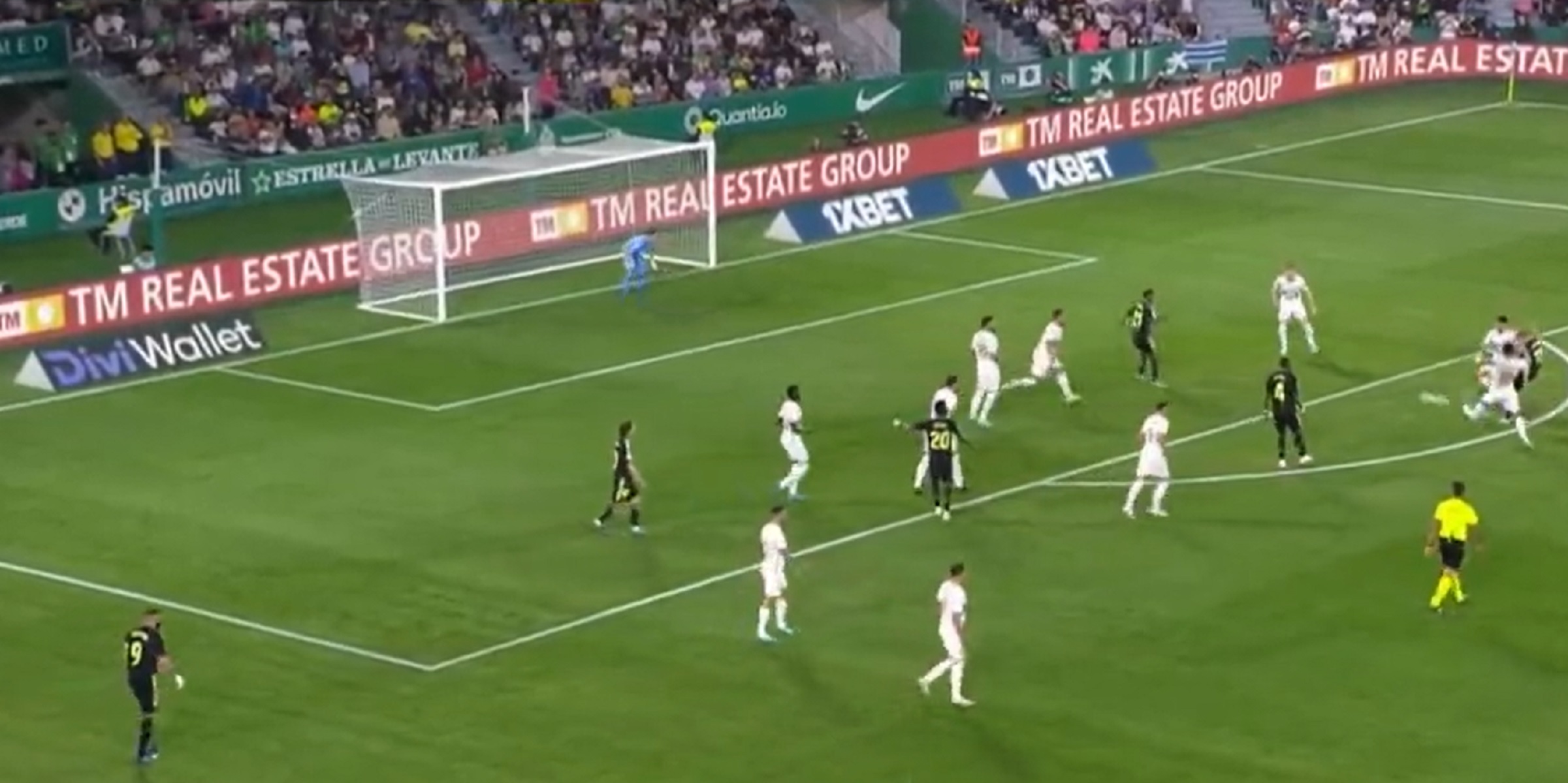 Aσταμάτητος Βαλβέρδε, έστειλε… κεραυνό στα δίχτυα της Έλτσε (vid)