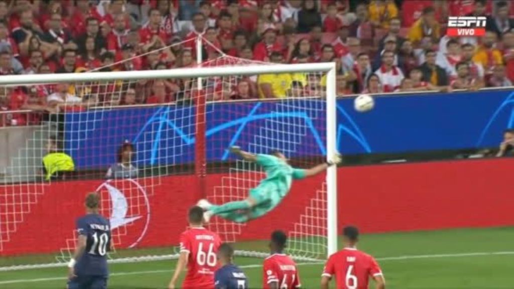 Φοβερή εκτίναξη και μεγαλοπρεπές ΣΤΟΠ του Βλαχοδήμου στον Μπαπέ (vid)