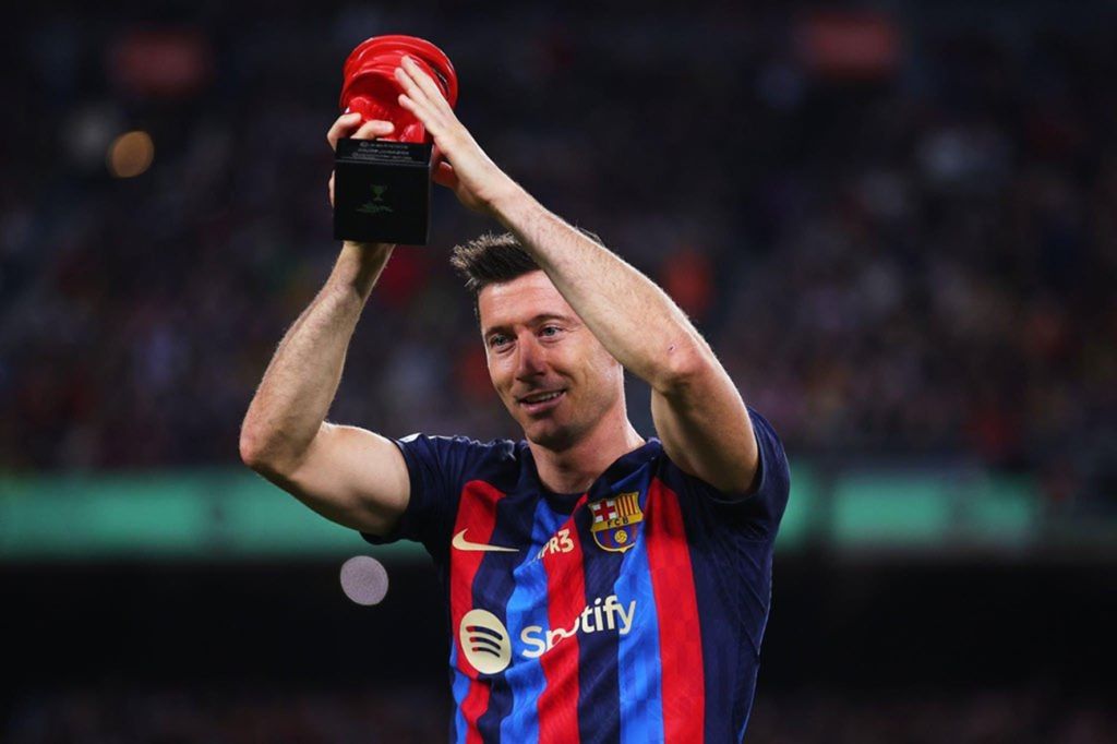 Μπαρτσελόνα: Παίκτης του μήνα ο Λεβαντόφσκι, αλλά… έχασε πέναλτι! (vids)
