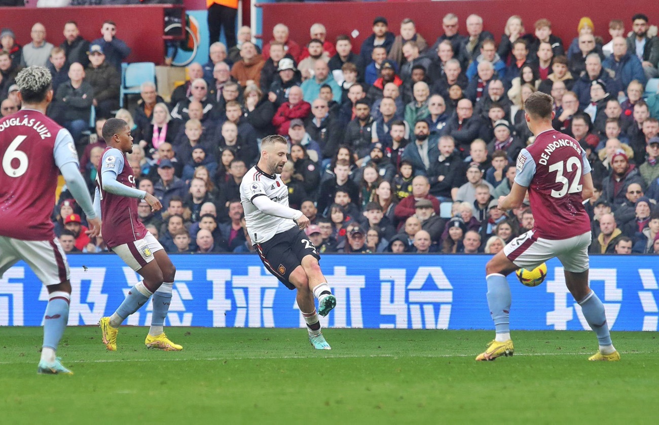 Με τυχερή… σουτάρα του Σο «ξυπνάει» η Γιουνάιτεντ στο «Βίλα Παρκ»! (vid)